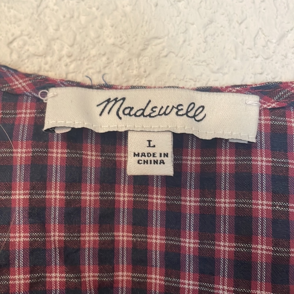 Madewell flutter sleeve side wrap top. - Picture 3 of 7